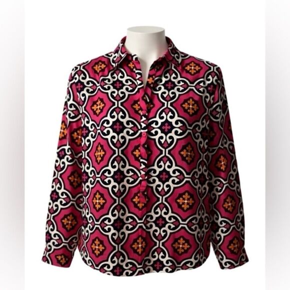 Buckhead Bettie's Tops - Buckhead Bettie's Geometric Pink and Blue Top.  Size Medium/ Large